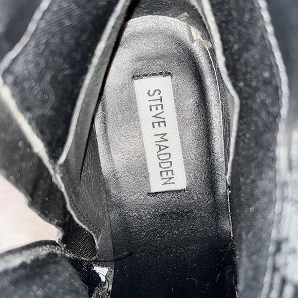 Steve Madden Glori black studded motorcycle booties. 71/2. - Picture 10 of 11